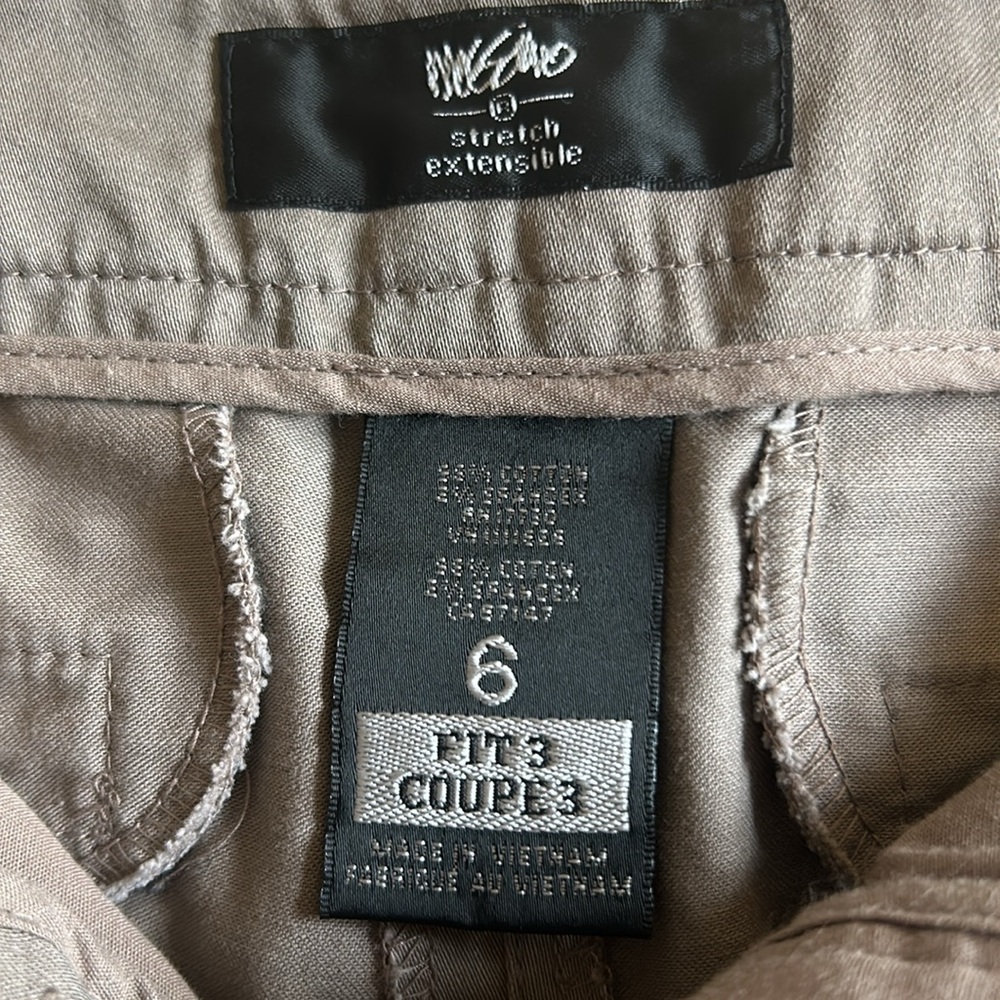 Mossimo Low Rise Stretch Shorts - Picture 4 of 4